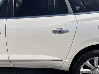 2015 Buick Enclave Premium FULLY LOADED/EVERY OPTION - Photo 12 - Mount Clemens, MI 48043