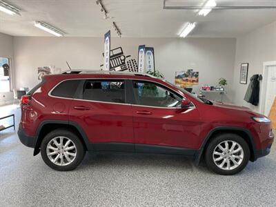 2015 Jeep Cherokee Limited 4x4 Fully Loaded Sunroof Leather Blind Spo   - Photo 18 - Coombs, BC V0R 1M0