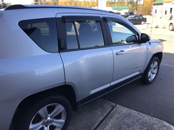 2011 Jeep Compass North 4X4   - Photo 10 - Coombs, BC V0R 1M0