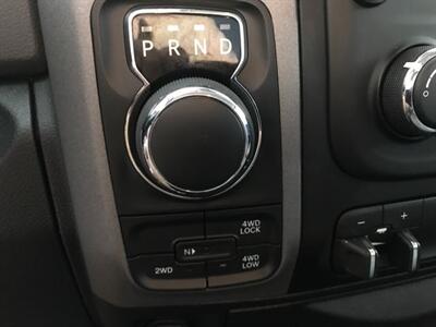 2015 RAM 1500 Quad Cab 4x4 Eco Diesel Tradesman Back up Camera   - Photo 33 - Coombs, BC V0R 1M0