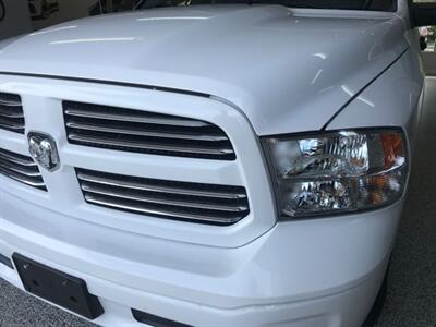 2015 RAM 1500 Quad Cab 4x4 Eco Diesel Tradesman Back up Camera   - Photo 42 - Coombs, BC V0R 1M0