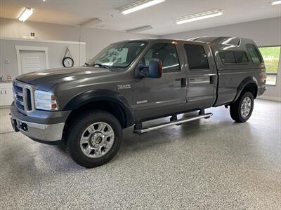 2006 Ford F-350 Super Duty  Lariat  Crew Cab Turbo Diesel   - Photo 1 - Coombs, BC V0R 1M0