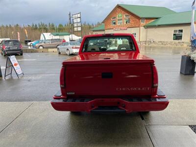 1994 Chevrolet 1500 StepSide 2WD 6 Cylinder 5 speed standard   - Photo 3 - Coombs, BC V0R 1M0