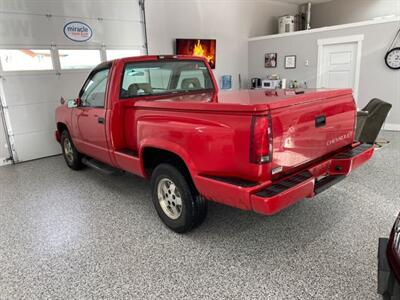 1994 Chevrolet 1500 StepSide 2WD 6 Cylinder 5 speed standard   - Photo 2 - Coombs, BC V0R 1M0