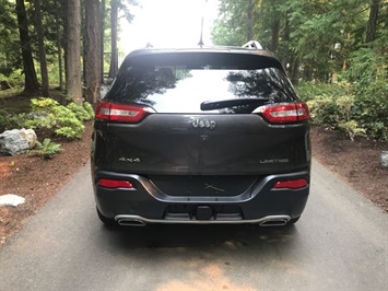 2015 Jeep Cherokee Limited  4x4 v6 with roof and Nav - Photo 7 - Coombs, BC V0R 1M0