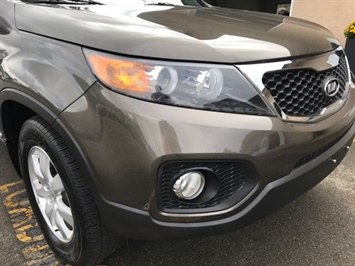 2013 Kia Sorento AWD LX   - Photo 13 - Coombs, BC V0R 1M0