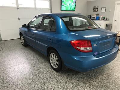 2003 Kia Rio RS   - Photo 2 - Coombs, BC V0R 1M0