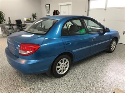 2003 Kia Rio RS   - Photo 3 - Coombs, BC V0R 1M0