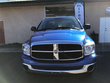 2007 Dodge Ram 1500 SLT 4dr Quad Cab 4x4   - Photo 2 - Coombs, BC V0R 1M0