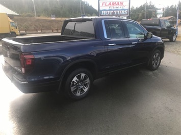 2017 Honda Ridgeline Touring  All Wheel Drive - Photo 12 - Coombs, BC V0R 1M0