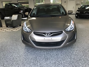 2015 Hyundai Elantra SE- Heated Front Seats and Bluetooth   - Photo 5 - Coombs, BC V0R 1M0