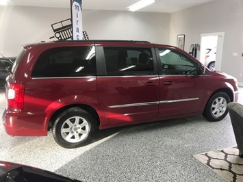 2012 Chrysler Town & Country Touring-Navigation, power dual sliding doors and l  Power Doors and Liftgate - Photo 36 - Coombs, BC V0R 1M0