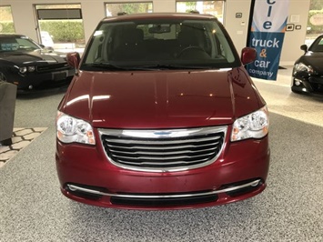 2012 Chrysler Town & Country Touring-Navigation, power dual sliding doors and l  Power Doors and Liftgate - Photo 2 - Coombs, BC V0R 1M0