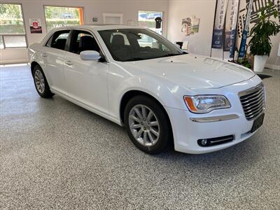 2013 Chrysler 300 Series V6 with Panoramic Roof and Heated Leather Seats   - Photo 17 - Coombs, BC V0R 1M0