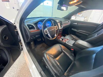 2013 Chrysler 300 Series V6 with Panoramic Roof and Heated Leather Seats   - Photo 21 - Coombs, BC V0R 1M0