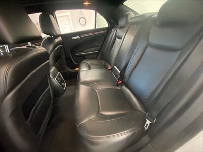 2013 Chrysler 300 Series V6 with Panoramic Roof and Heated Leather Seats   - Photo 24 - Coombs, BC V0R 1M0