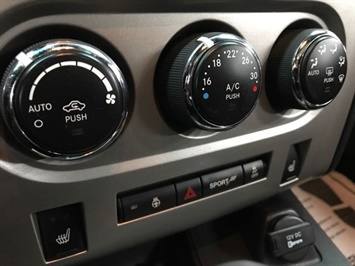 2013 Dodge Challenger SRT8 392 with 6 speed Manual Sunroof Leather Navi   - Photo 32 - Coombs, BC V0R 1M0