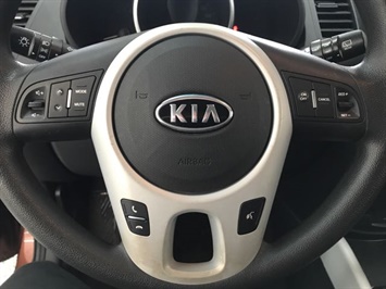 2012 Kia Soul 2.0L 2u Heated Seats , A/C , Auto   - Photo 6 - Coombs, BC V0R 1M0