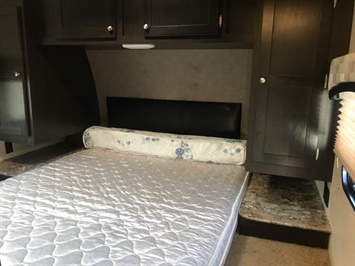 2015 Jayco Octane SL Toy Hauler Sleeps 6 with fueling station   - Photo 38 - Coombs, BC V0R 1M0