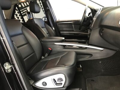 2011 Mercedes-Benz ML 350 BlueTEC Diesel with Navigation and Panoramc   - Photo 2 - Coombs, BC V0R 1M0