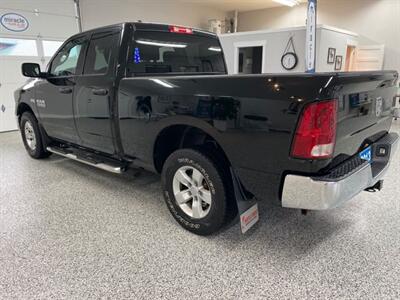 2013 RAM 1500 SXT Quad Cab 4x4 Hemi Accident Free Very Low km's   - Photo 6 - Coombs, BC V0R 1M0