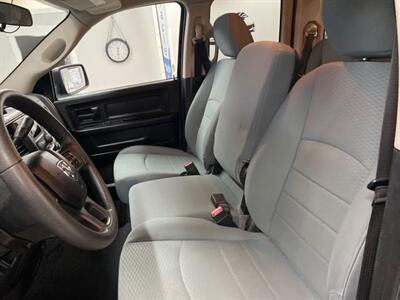 2013 RAM 1500 SXT Quad Cab 4x4 Hemi Accident Free Very Low km's   - Photo 8 - Coombs, BC V0R 1M0