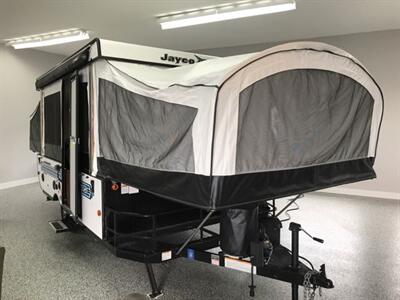 2017 Jayco Jay Sport 12SC Power Lift option Sleeps 7, We Finance Trailers   - Photo 12 - Coombs, BC V0R 1M0