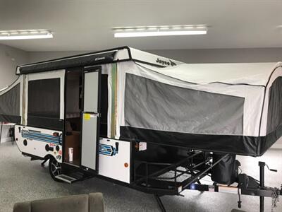 2017 Jayco Jay Sport 12SC Power Lift option Sleeps 7, We Finance Trailers   - Photo 13 - Coombs, BC V0R 1M0