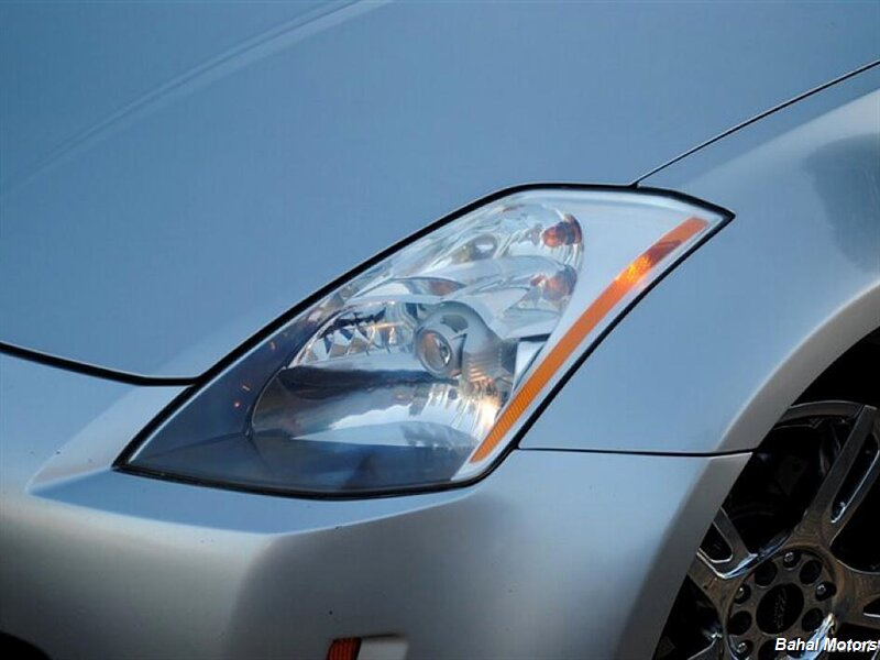 2003 Nissan 350Z Touring photo 5