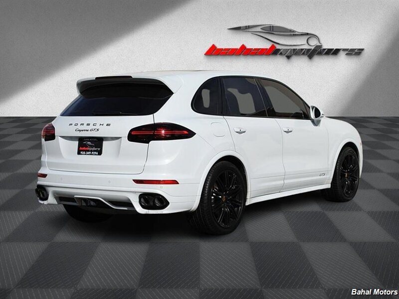 2016 Porsche Cayenne GTS photo 10