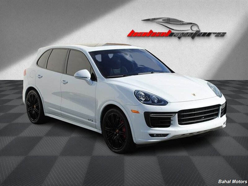 2016 Porsche Cayenne GTS photo 1