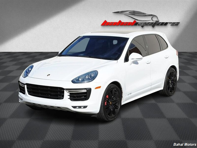 2016 Porsche Cayenne GTS photo 3