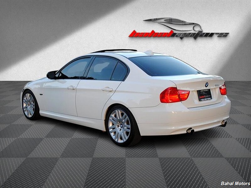 2010 BMW 3 Series 335i photo 8