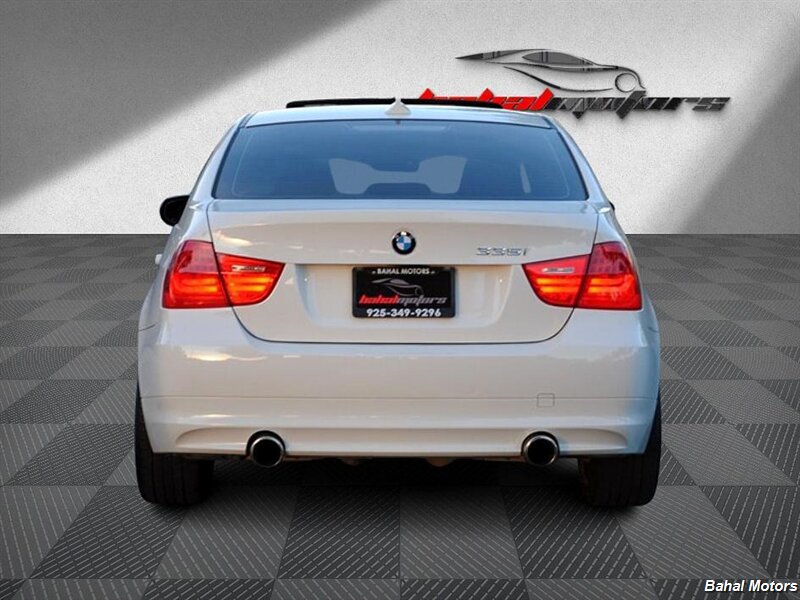 2010 BMW 3 Series 335i photo 9