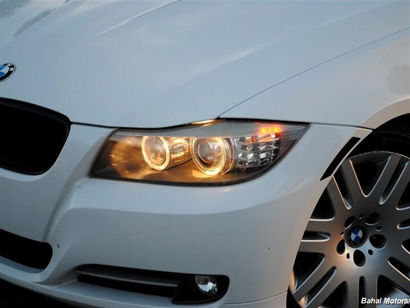 2010 BMW 3 Series 335i photo 4