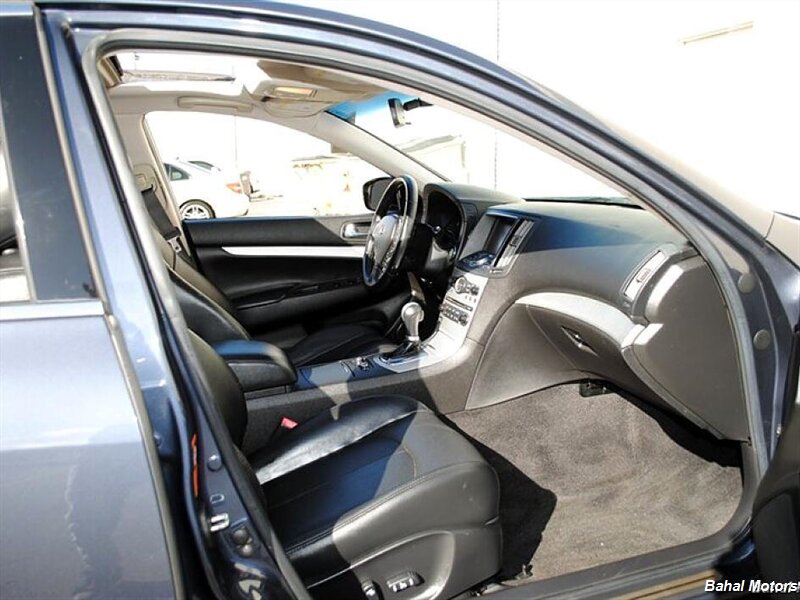 2009 INFINITI G Sedan 37x photo 25