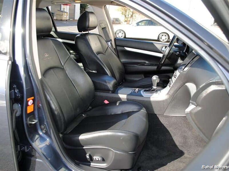 2009 INFINITI G Sedan 37x photo 26