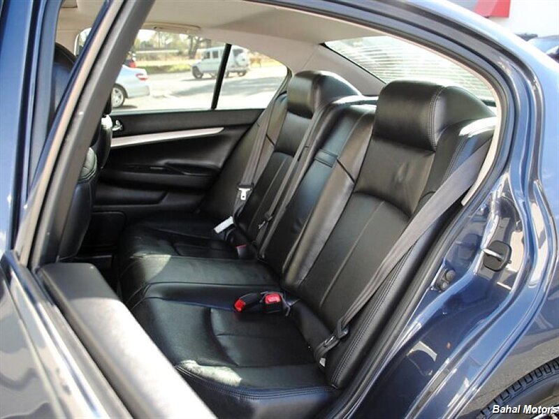 2009 INFINITI G Sedan 37x photo 22