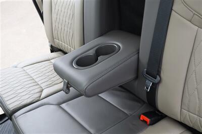 2025 Ford F-350 Platinum HI OUTPUT 6.7L DIESEL 22S AND 37S LOADED - Photo 29 - Gresham, OR 97030