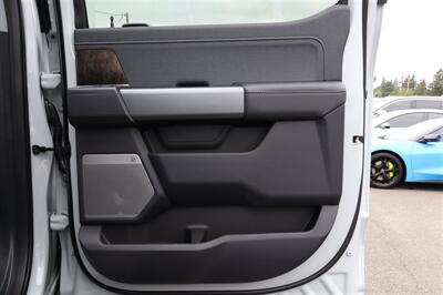 2026 Ford F-450 LARIAT  LIFTED F 450 AVALANCHE  ON 22 " RIMS ON 37 " TIRES LOADED - Photo 32 - Gresham, OR 97030