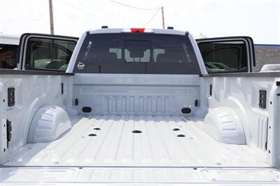 2026 Ford F-450 Super Duty PLATINUM DRW  AVALANCHE GREY LVLED ON 22 " RISM 37 " TIRES LOADED - Photo 40 - Gresham, OR 97030