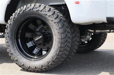 2026 Ford F-450 Super Duty PLATINUM DRW  AVALANCHE GREY LVLED ON 22 " RISM 37 " TIRES LOADED - Photo 36 - Gresham, OR 97030