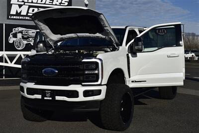 2025 Ford F-350 Platinum  LIFTED DIESEL TRUCK 4X4 LOADED - Photo 30 - Gresham, OR 97030