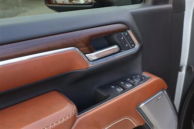 2025 GMC Sierra 3500 Denali Ultimate  LIFTED DIESEL 24  " RIMS 37 " TIRES TRUCK 4X4 LOADED - Photo 17 - Gresham, OR 97030