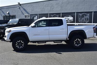 2017 Toyota Tacoma TRD Off-Road  104k miles manual 6 speed 4x4 - Photo 2 - Gresham, OR 97030