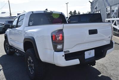 2017 Toyota Tacoma TRD Off-Road  104k miles manual 6 speed 4x4 - Photo 3 - Gresham, OR 97030