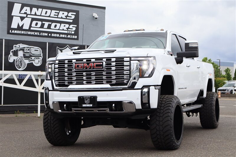 2025 GMC Sierra 3500 Denali  LIFTED DIESEL TRUCK 4X4 LOADED - Photo 1 - Gresham, OR 97030
