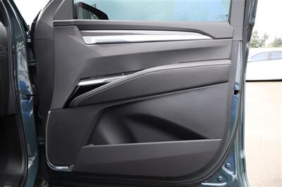 2026 Cadillac Escalade-V V-SERIES 6.2L SUPER  6.2L SUPER CHARGED 26 " RIMS SUPER CRUISE LOADED - Photo 31 - Gresham, OR 97030