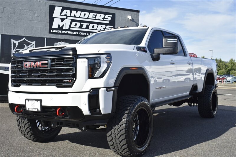 2025 GMC Sierra 3500 AT4 CREW CAB LONG BE 6.6L DURAMAX ALLISON 10-SPEED LIFTED LOADED - Photo 1 - Gresham, OR 97030