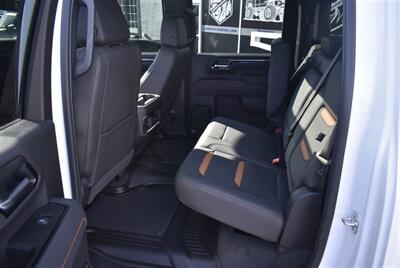 2025 GMC Sierra 3500 AT4 CREW CAB LONG BE  6.6L DURAMAX ALLISON 10-SPEED LIFTED LOADED - Photo 15 - Gresham, OR 97030